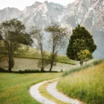 Free picturesque walk mountain image